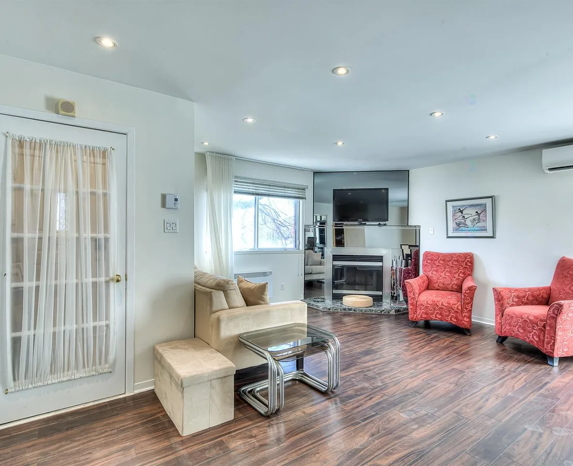 2190 Shevchenko Condo 2