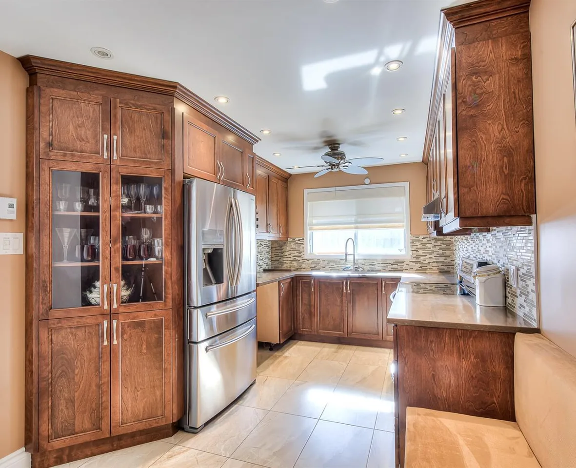 2190 Shevchenko Condo thumbnail 6