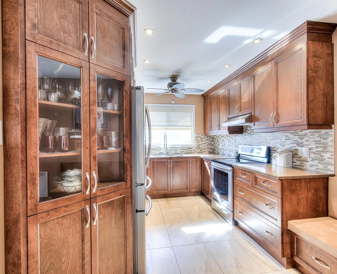 2190 Shevchenko Condo thumbnail 7