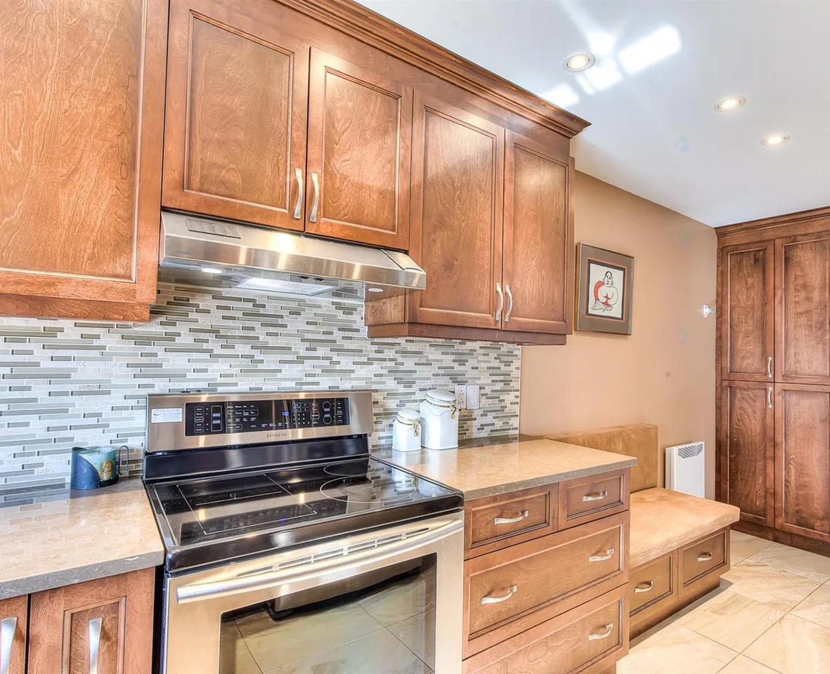 2190 Shevchenko Condo thumbnail 8