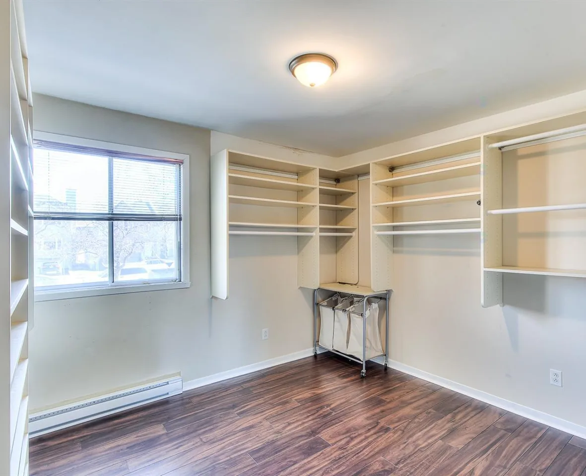 2190 Shevchenko Condo thumbnail 11